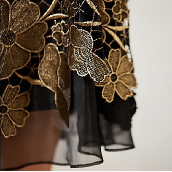 Eva Franco Gilt Bouquet Skirt - Picture 5 of 13